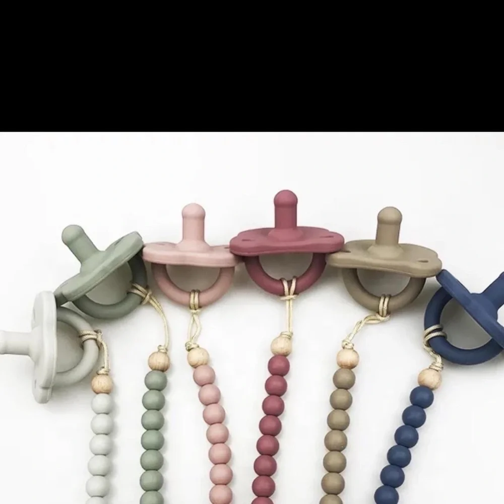 Pacifier clip